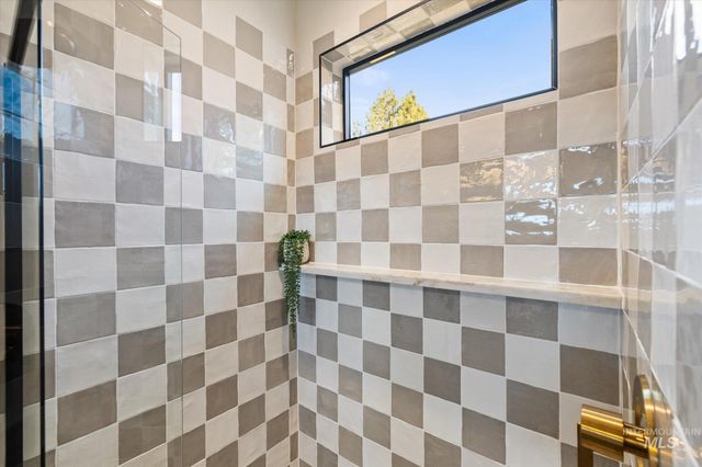 5612 W Grover St, Boise, ID 83705