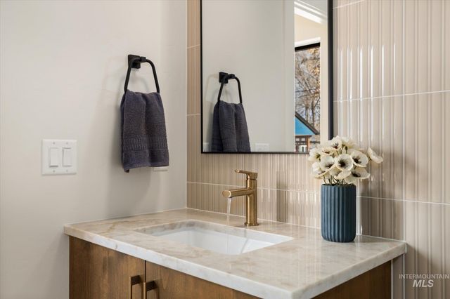 5612 W Grover St, Boise, ID 83705