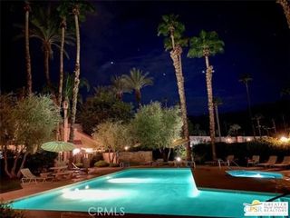 2700 Lawrence Crossley 4, Palm Springs, CA 92264