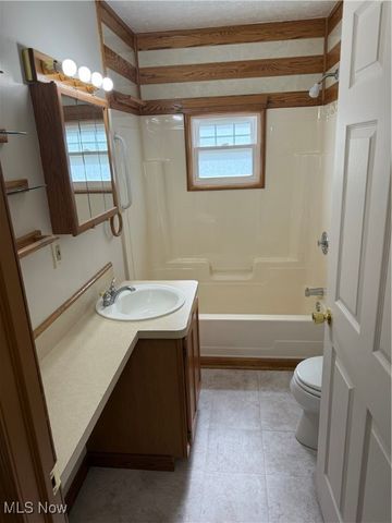 210 Luary Drive, Painesville, OH 44077