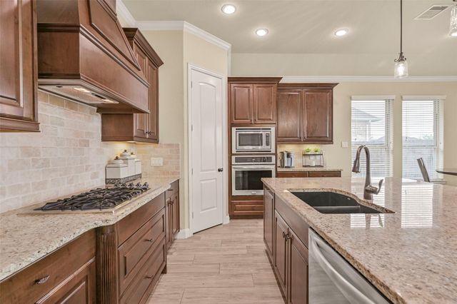 2229 Ringwood Way Lane, Friendswood, TX 77546