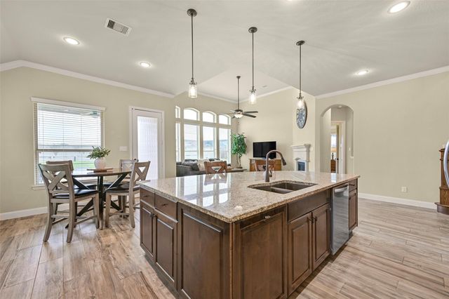 2229 Ringwood Way Lane, Friendswood, TX 77546