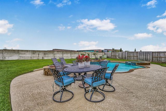2229 Ringwood Way Lane, Friendswood, TX 77546