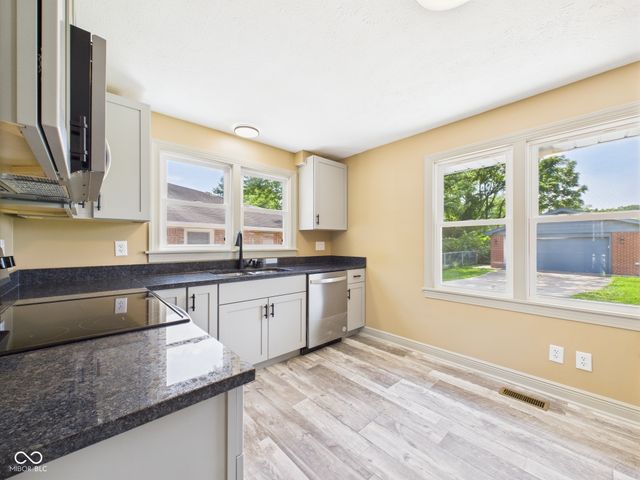 901 Fremont Drive, Anderson, IN 46012