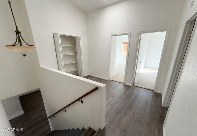 2518 E SHAW BUTTE Drive, Phoenix, AZ 85028