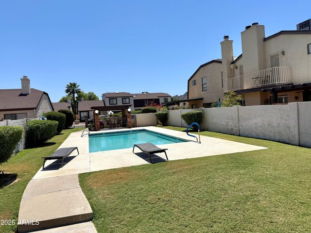 2518 E SHAW BUTTE Drive, Phoenix, AZ 85028