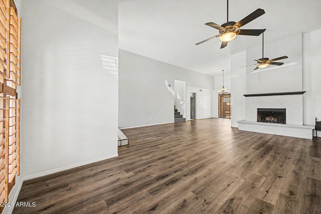 2518 E SHAW BUTTE Drive, Phoenix, AZ 85028