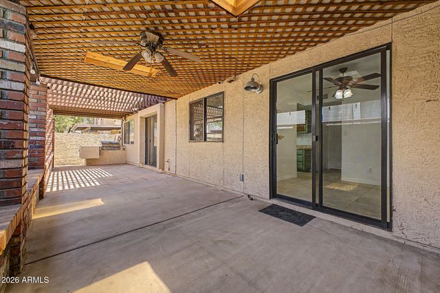 2518 E SHAW BUTTE Drive, Phoenix, AZ 85028