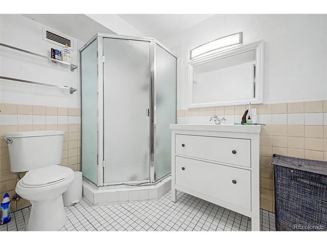 1155 N Ash St 202, Denver, CO 80220