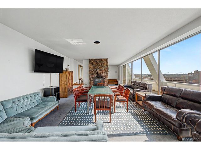 1155 N Ash St 202, Denver, CO 80220