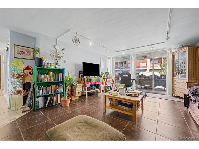 1155 N Ash St 202, Denver, CO 80220