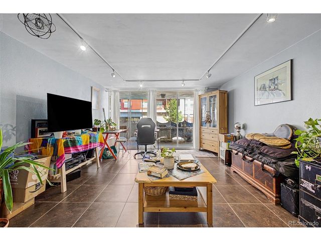 1155 N Ash St 202, Denver, CO 80220