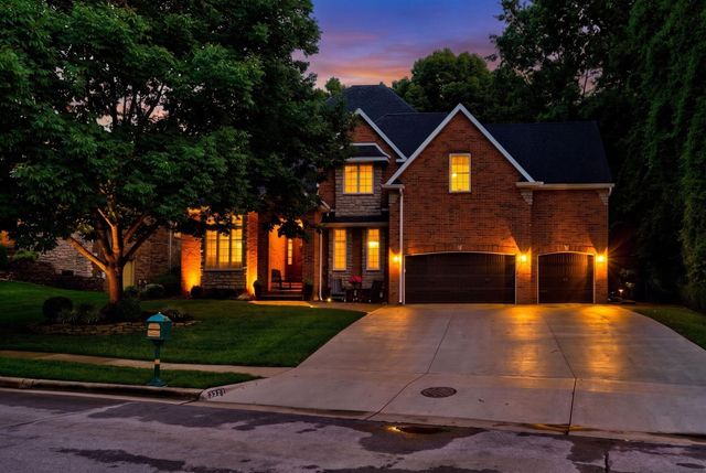 2361 S Celebration Avenue, Springfield, MO 65809