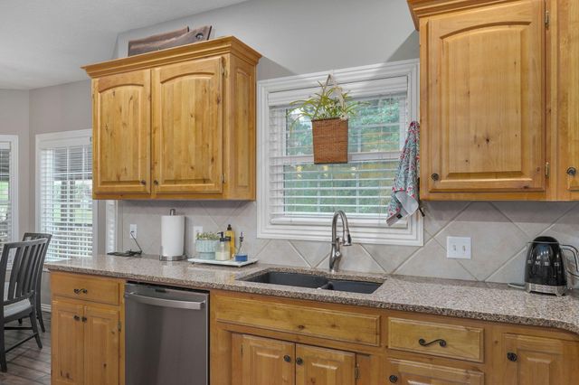 2361 S Celebration Avenue, Springfield, MO 65809