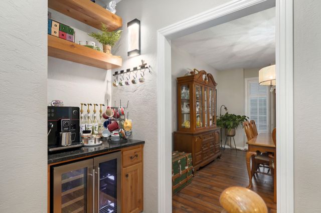 2361 S Celebration Avenue, Springfield, MO 65809