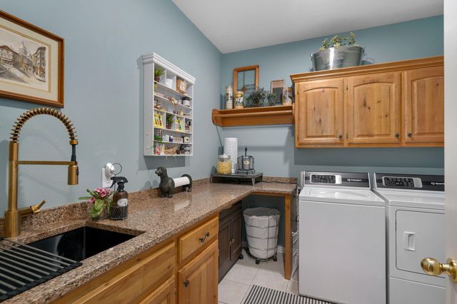 2361 S Celebration Avenue, Springfield, MO 65809