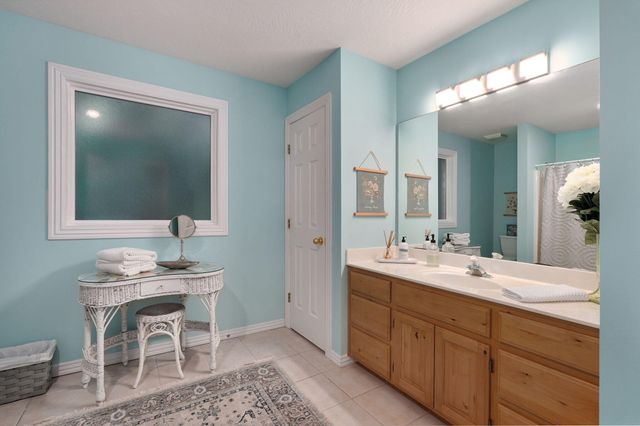 2361 S Celebration Avenue, Springfield, MO 65809