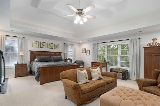 2361 S Celebration Avenue, Springfield, MO 65809