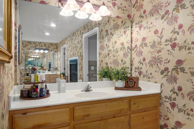 2361 S Celebration Avenue, Springfield, MO 65809