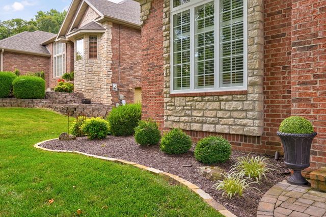 2361 S Celebration Avenue, Springfield, MO 65809