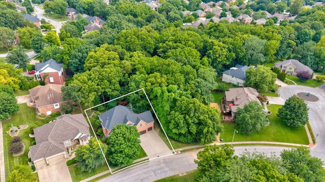 2361 S Celebration Avenue, Springfield, MO 65809