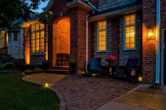 2361 S Celebration Avenue, Springfield, MO 65809