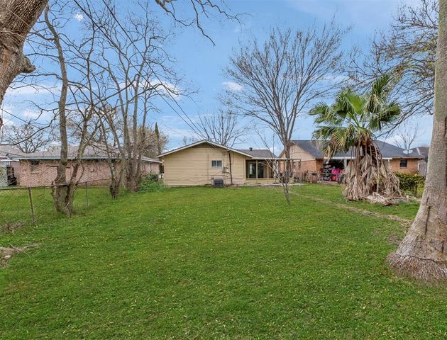 910 Minnesota Street, South Houston, TX 77587