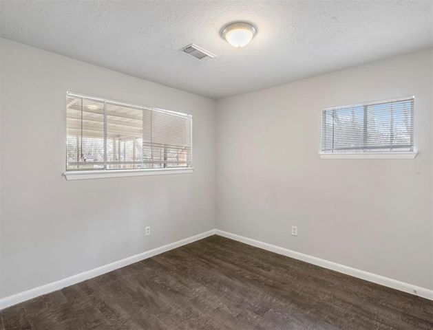 910 Minnesota Street, South Houston, TX 77587