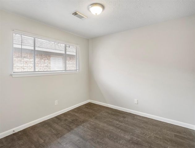 910 Minnesota Street, South Houston, TX 77587