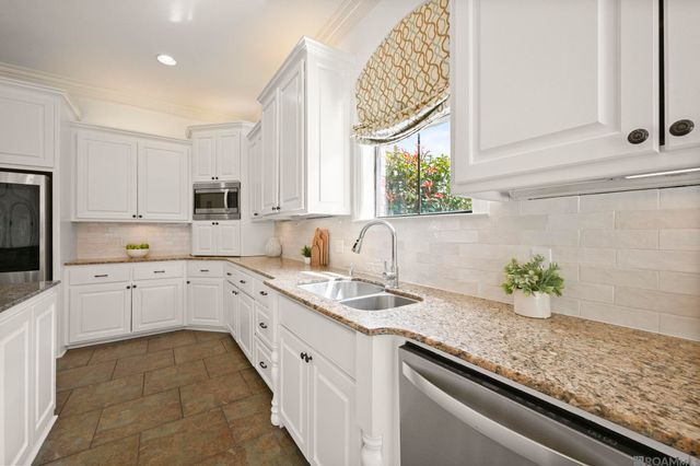 18205 Fountain Hill, Prairieville, LA 70769