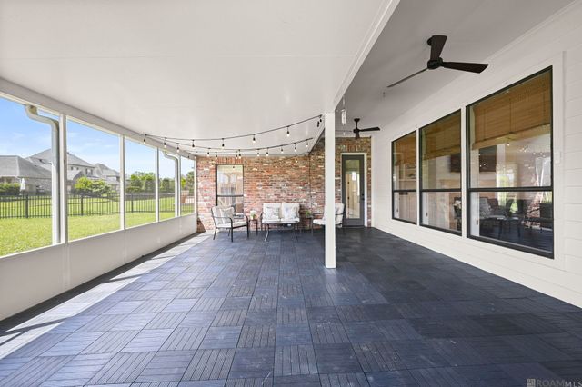 18205 Fountain Hill, Prairieville, LA 70769