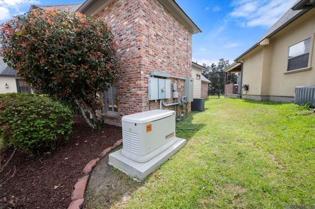 18205 Fountain Hill, Prairieville, LA 70769