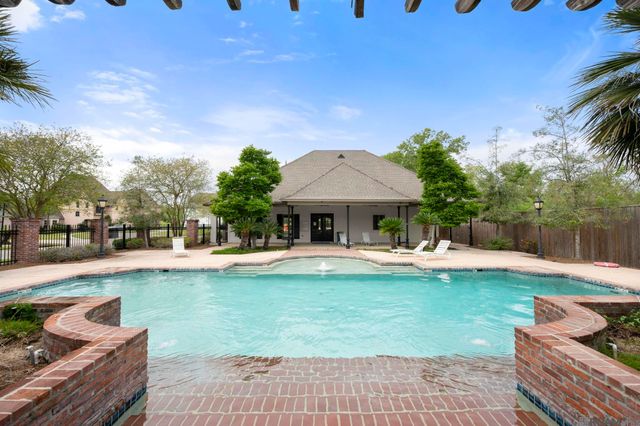 18205 Fountain Hill, Prairieville, LA 70769