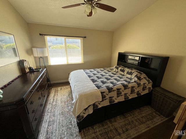 2600 Brookside Drive 52, Bakersfield, CA 93311
