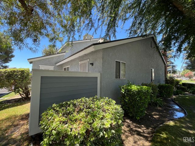 2600 Brookside Drive 52, Bakersfield, CA 93311