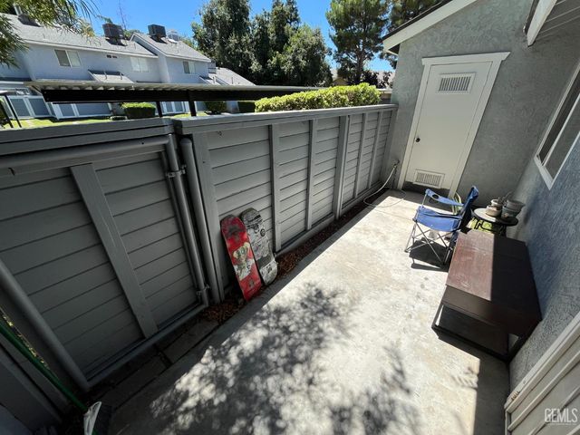 2600 Brookside Drive 52, Bakersfield, CA 93311