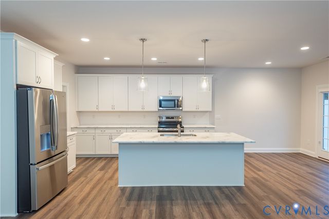 8716 Hope Farm Ln, Mechanicsville, VA 23111