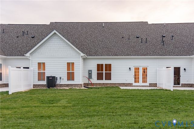 8716 Hope Farm Ln, Mechanicsville, VA 23111