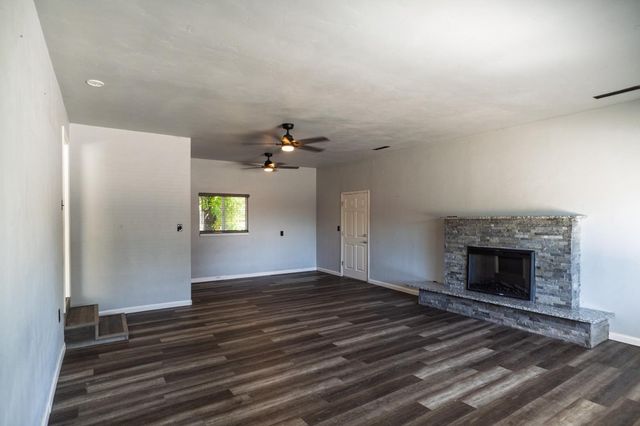 27 Emerald Drive, Merced, CA 95340