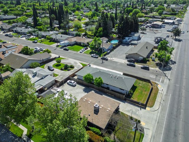 27 Emerald Drive, Merced, CA 95340