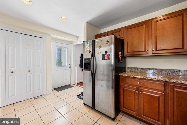 6045 FALLS RD, Baltimore, MD 21209