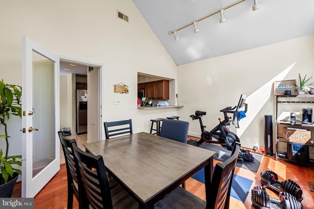 6045 FALLS RD, Baltimore, MD 21209