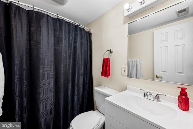 6045 FALLS RD, Baltimore, MD 21209