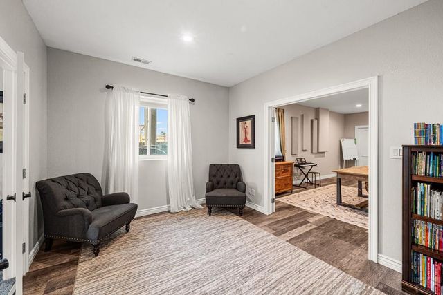 1165 W Meadowmoor Dr, Pueblo, CO 81007