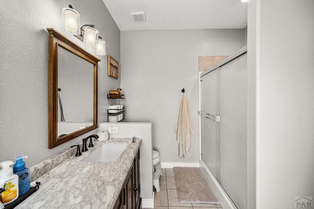 1165 W Meadowmoor Dr, Pueblo, CO 81007