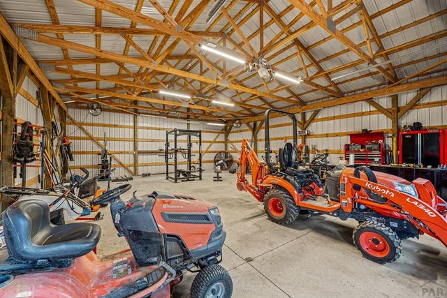 1165 W Meadowmoor Dr, Pueblo, CO 81007