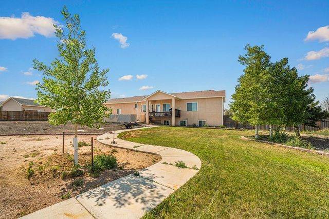 1165 W Meadowmoor Dr, Pueblo, CO 81007