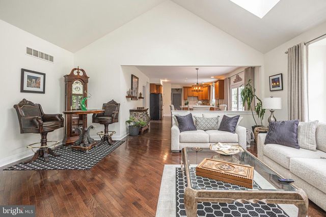 2062 SILVERWOOD DR, Newtown, PA 18940