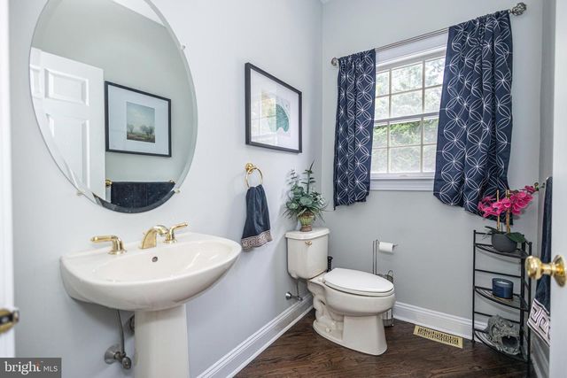 2062 SILVERWOOD DR, Newtown, PA 18940
