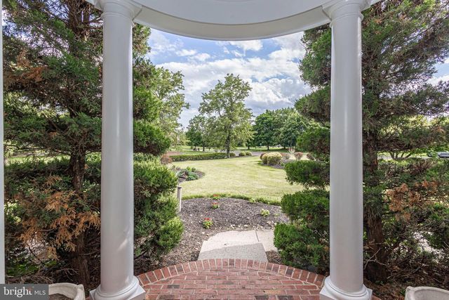 2062 SILVERWOOD DR, Newtown, PA 18940